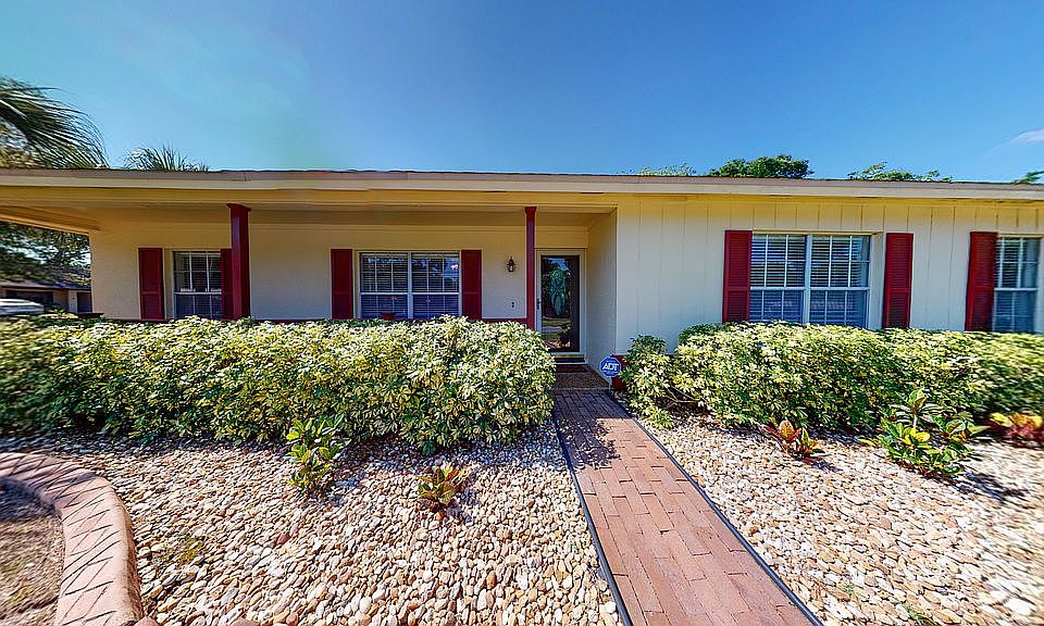 1st image of 2923 Forestwood Dr