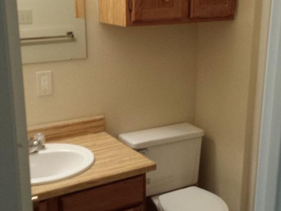 5th image of 1010 Rockmoor Ste 1