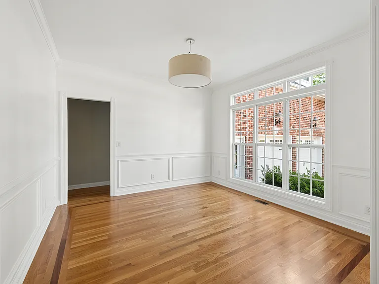 4029 Fremantle Cir — Photo 15