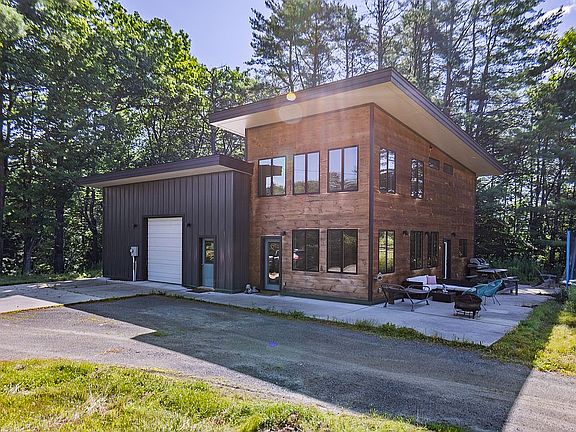 2nd image of 64 Bullock Rd