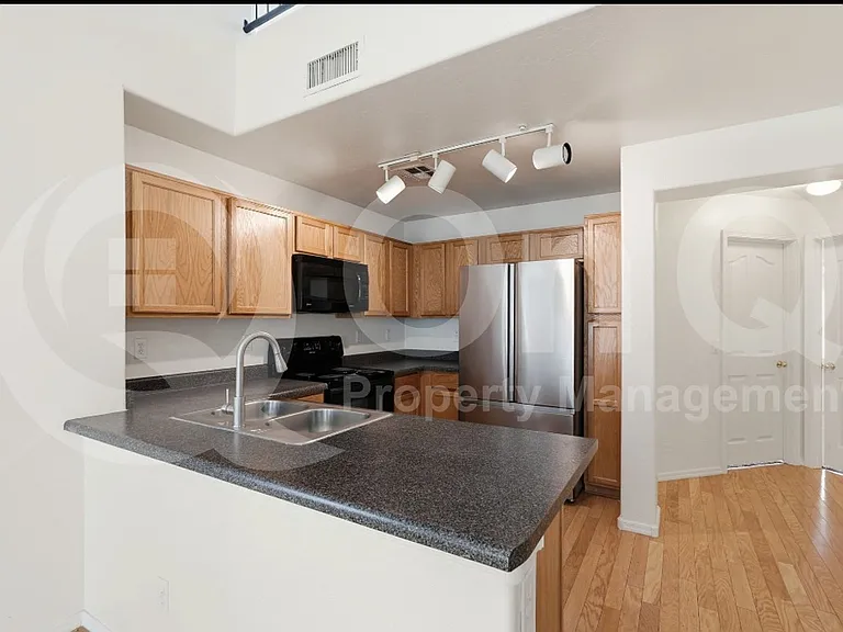 161 W Campbell Ct — Photo 4