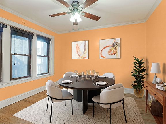 4th image of 402 S Lombard Ave #1