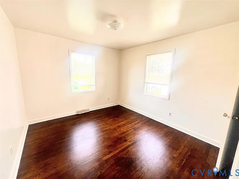 2706 Jackson St — Photo 5