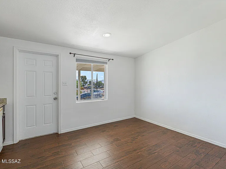 108 W 4th Ave — Photo 14