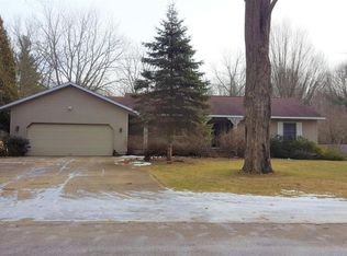 7048 S Brooks Rd, Fruitport, MI 49415