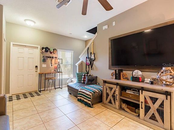 4th image of 2711 Lantern Hill Ave