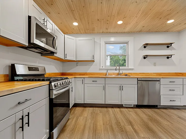 5025 E New York St — Photo 11