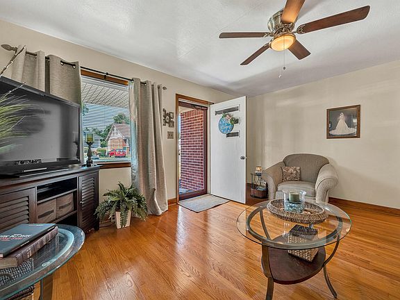 2nd image of 313 E Madison Ave