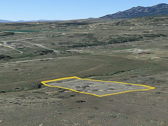 4th image of Fort Lewis Dr