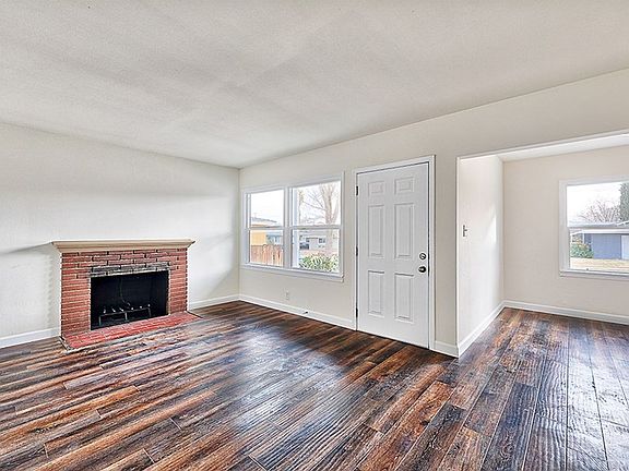 5th image of 44253 Kirkland Ave