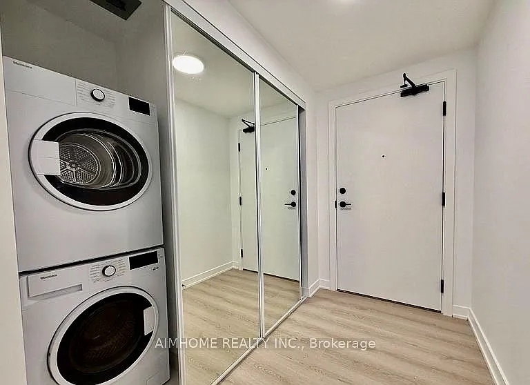 100 Queen St E #3303 — Photo 17