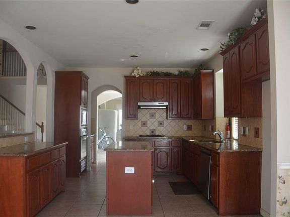 2nd image of 2705 Saint Maria Dr
