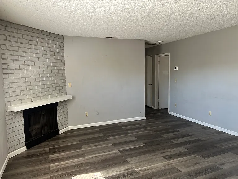 8922 N El Dorado St — Photo 4