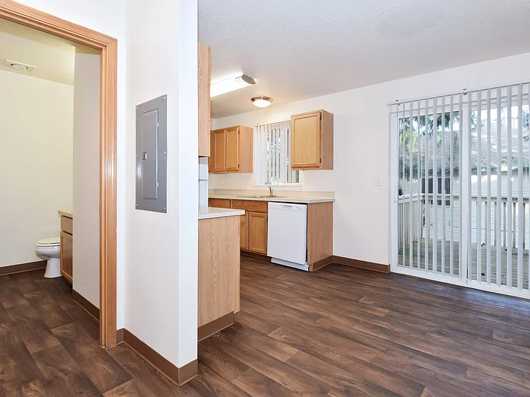 Pleasant Ridge Apartments — Photo 60
