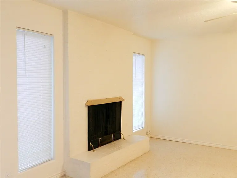 3713 Meredith St — Photo 3