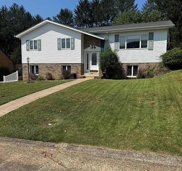 1st image of 61 SUN VALLEY DRIVE
