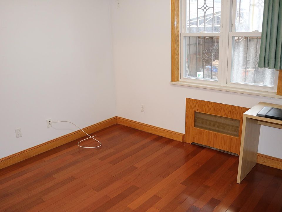1st image of 15839 75th Ave