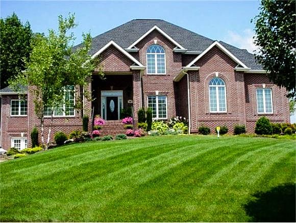1st image of 208 Strawberry Field Dr