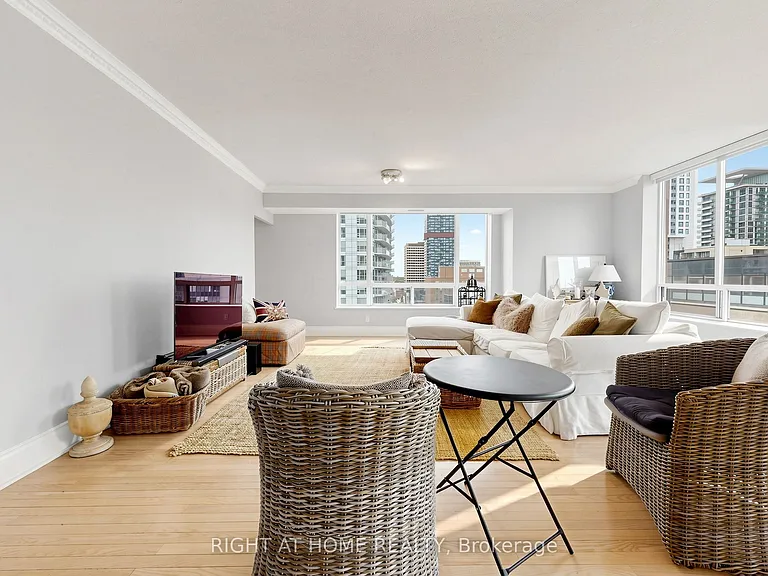 123 Eglinton Ave E #Penthouse 4 — Photo 11