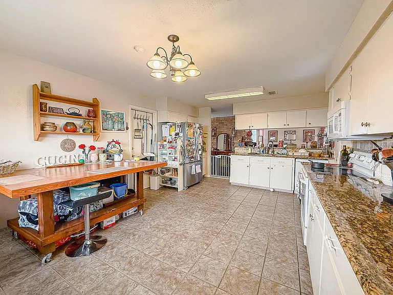 3306 Hunterwood Dr — Photo 23