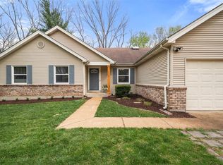 2532 Elm Forest Ct, Ballwin, MO