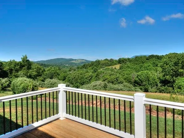 63 Woodridge Ln, Lexington, VA 24450