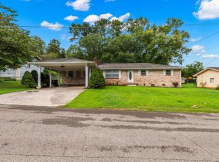 631 George St, Athens, TN 37303