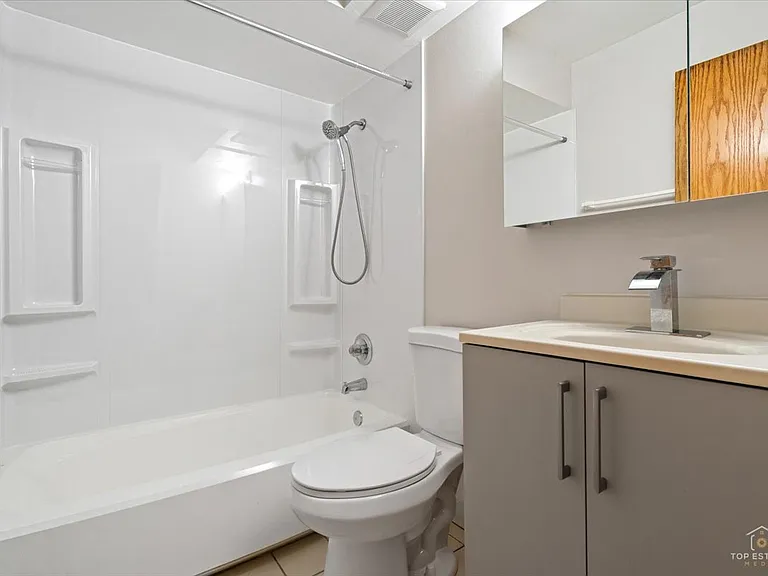 909 Buccaneer Dr #3 — Photo 19