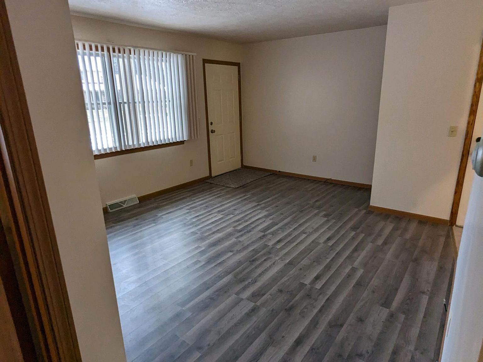 641 W Schleier St C2, Frankenmuth, MI 48734 Zillow