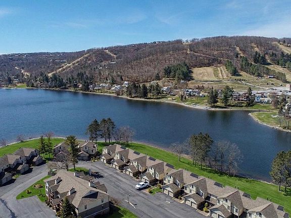 4th image of 33 Ski Harbor Dr #33