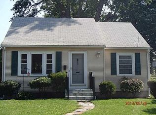 80 Boxwood Ave, Cranston, RI 02910