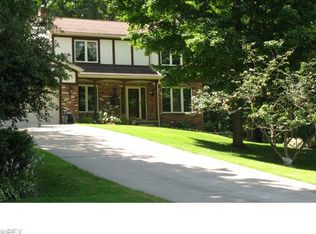 1210 Saybrook Dr, Macedonia, OH 44056