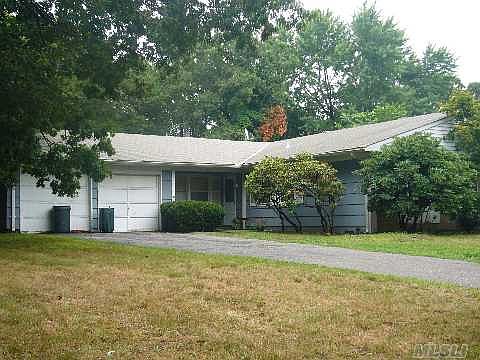 2nd image of 15 Wilmont Turn