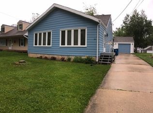 1105 University St, Dixon, IL 61021