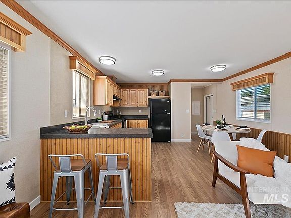 5th image of 7008 Royal Glen Ln