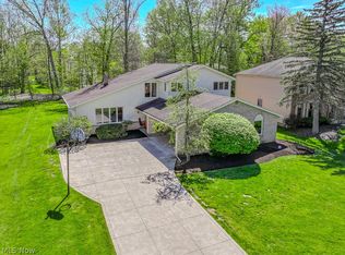 5133 Stansbury Dr, Solon, OH 44139