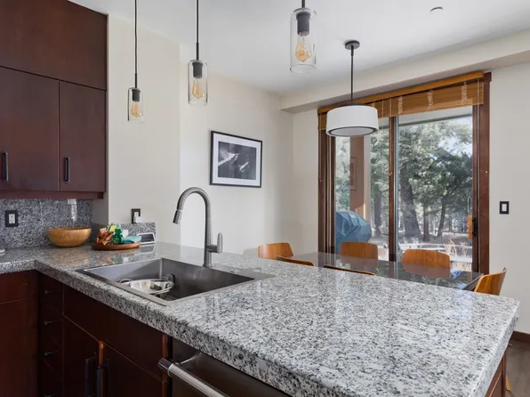 2004 Sierra Star Pkwy #14, Mammoth Lakes, CA 93546