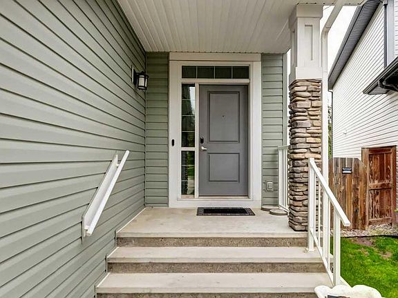 3rd image of 2203 E Brightoncrest Cmn SE