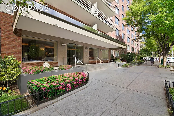 Sold by Compass | media 8