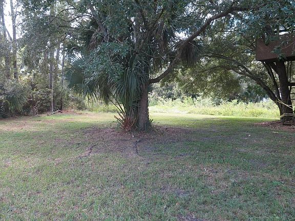3rd image of 3491 Fox Wood Dr