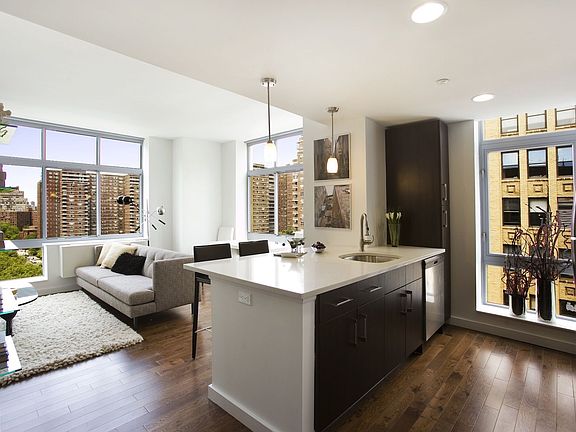 4th image of 260 W 26th St APT 9R