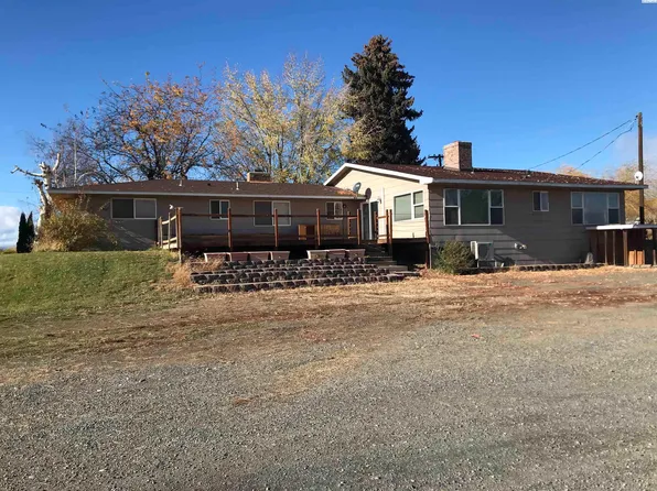 1601 Lateral B Rd, Wapato, WA 98951