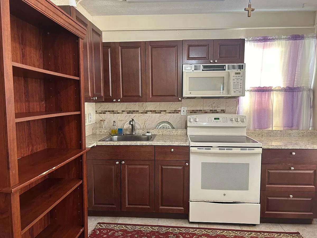 Building Photo - 3146 Carlos Dr