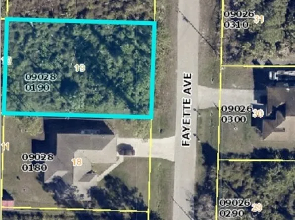 1059 Fayette Ave, Lehigh Acres, FL 33974