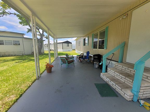 4th image of 737 Shakespeare Dr