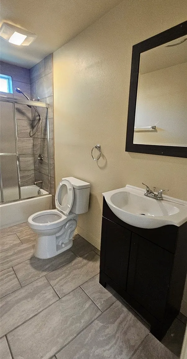 6 bed, 1915 sqft, $4,000 — Photo 4
