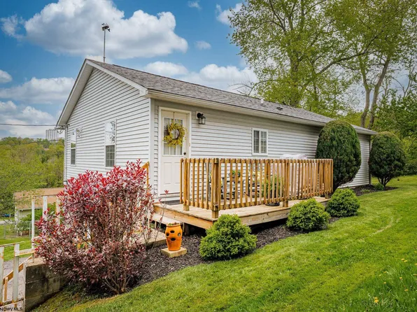 15 Barker St, Morgantown, WV 26501