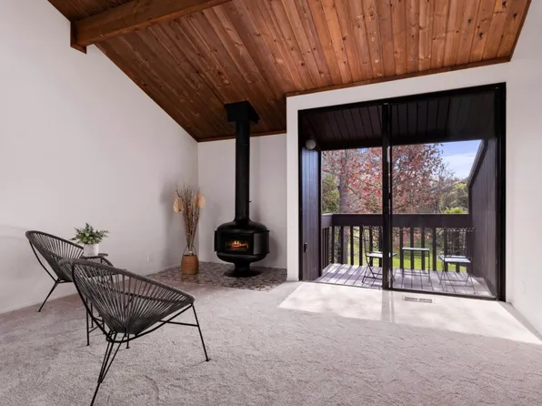 146 Tree Frog Ln, Santa Cruz, CA 95060