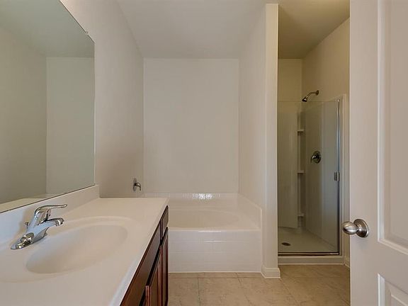 4th image of 10835 Dover White Dr