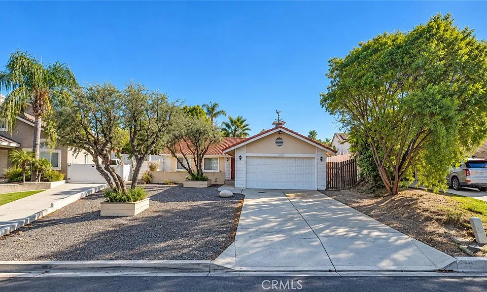 23040 Pheasant Dr